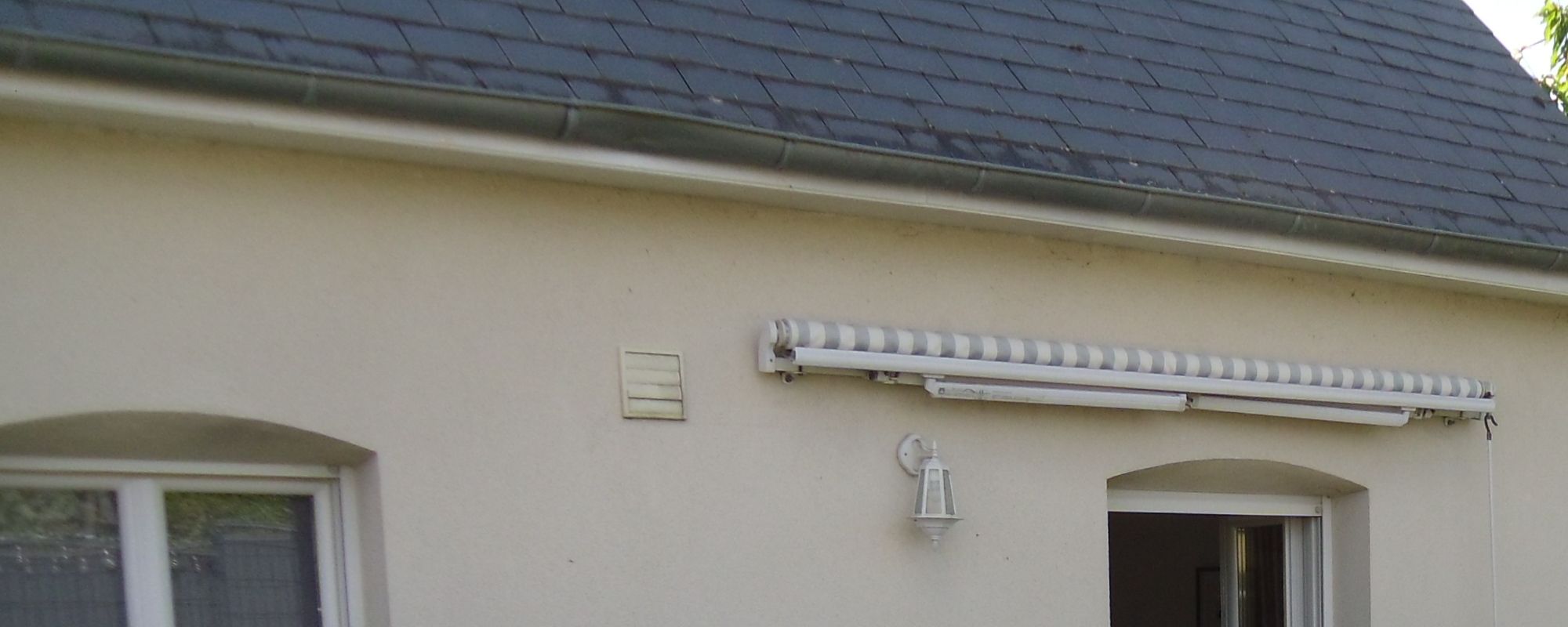 Maison aux allures TOURANGELLES – 3 CHAMBRES – JARDIN ET GARAGE