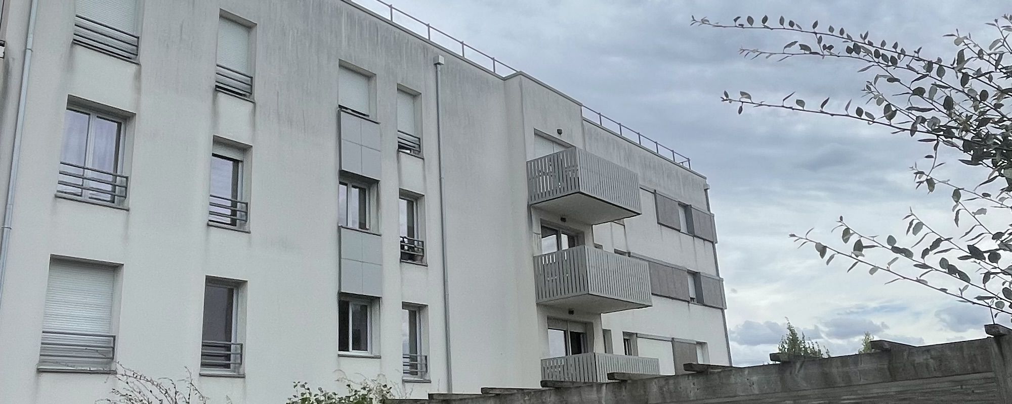TOURS – APPARTEMENT 2 PIECES AVEC PARKING